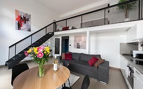 Karlin Apartments I Metro I Near The City Center